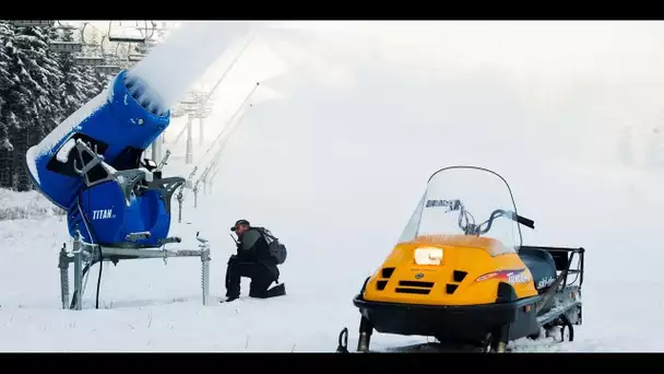 Son origine, son mécanisme, ce qu'elle dit de l'humanité : zoom sur la neige artificielle