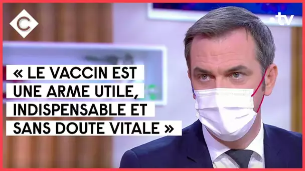 La piste de la vaccination obligatoire, avec Olivier Veran - C à Vous - 16/12/2021