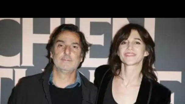 « Je me braque » : Charlotte Gainsbourg révèle pourquoi elle a du mal à...