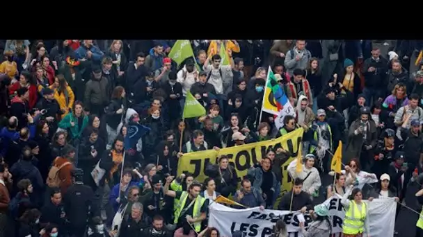 Retraites : les manifestants restent déterminés malgré une mobilisation en baisse • FRANCE 24