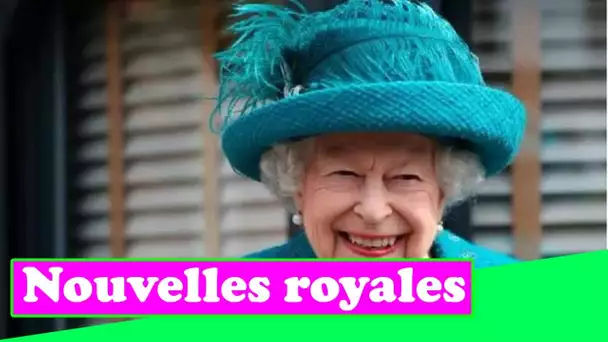 La reine Elizabeth II parle de « pavés » historiques avec le plus ancien de Coronation Stree