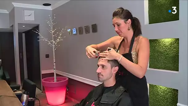 Albi : une coiffeuse ne jette plus les cheveux coupés, elle les recycle !