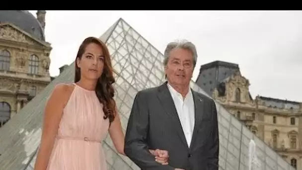 Alain Delon : sa fille a osé… Anouchka dézingue à tout va les membres du...