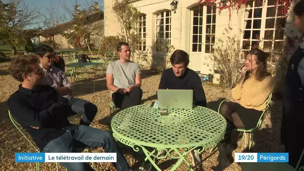 Une session de co-working dans un château de Dordogne