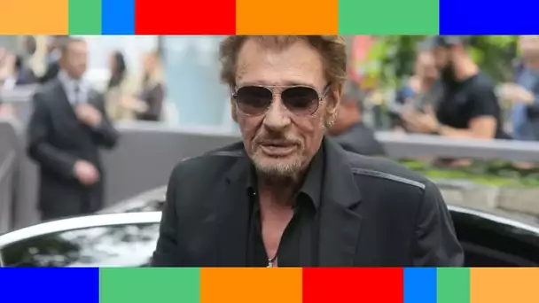 Johnny Hallyday  cette fâcheuse mais peu coûteuse habitude qu'il avait prise au restaurant