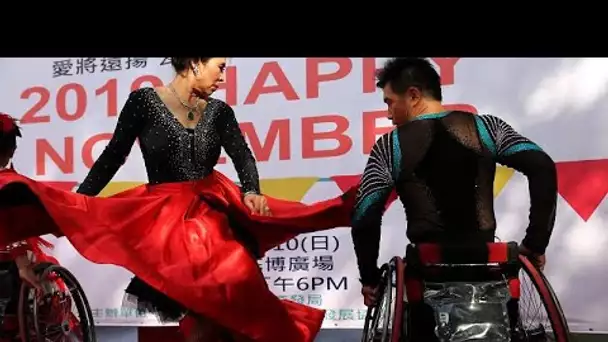 Taïwan : concours de danse en chaise roulante