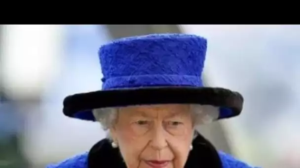 Les fiançailles royales de la reine annulées: Liz Truss dit à la famille royale d'abandonner l'événe