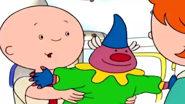 Caillou fait peur à Mousseline | Caillou en Français