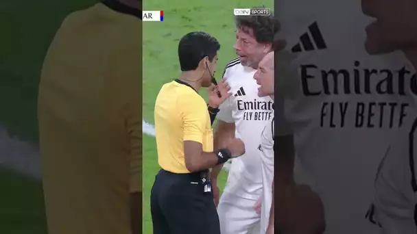 👀 Luís Figo concède un penalty, les Madrilènes sont furieux ! 😡 #shorts