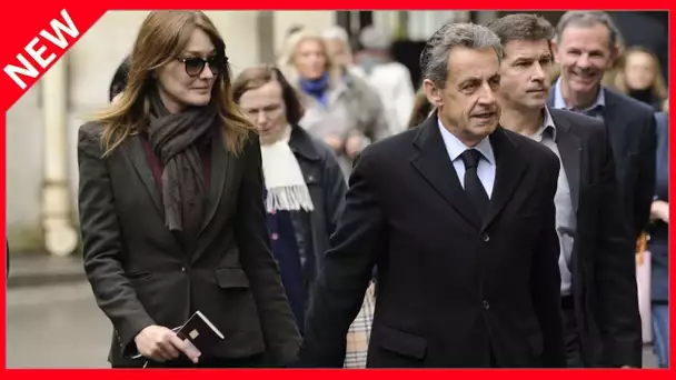 ✅  Carla Bruni célèbre ses « deux papas »