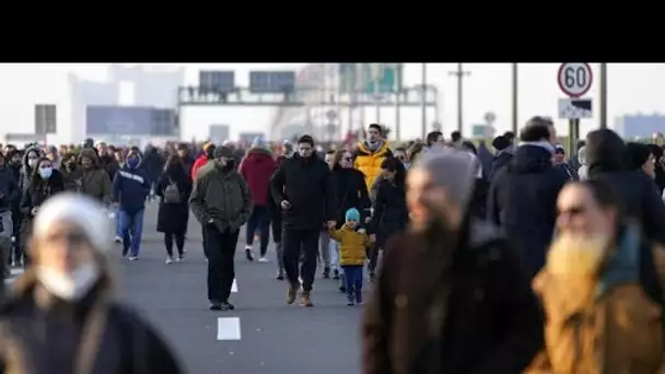 Contre le projet de mine géante de lithium, les Serbes bloquent les axes routiers