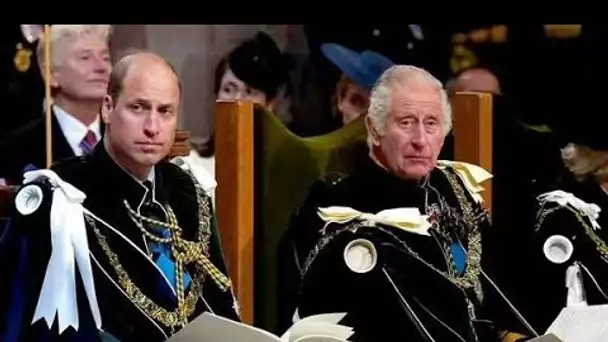 Le prince William est assis à côté du roi Charles pour le couronnement écossais dans un message roya