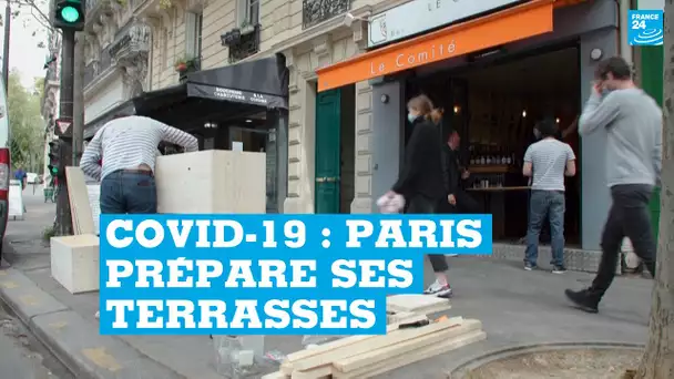 À Paris, les restaurateurs préparent leurs terrasses en vue d'une réouverture