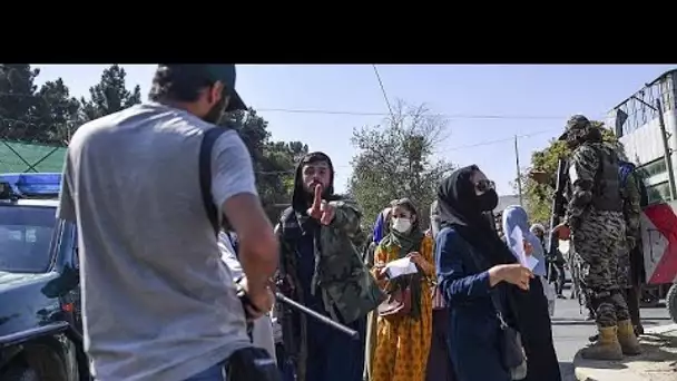 NoComment : des journalistes frappés par des talibans lors d'une manifestation de femmes