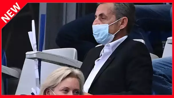 ✅  Nicolas Sarkozy sans masque pour le match PSG/Bayern : l’image ne passe pas inaperçue