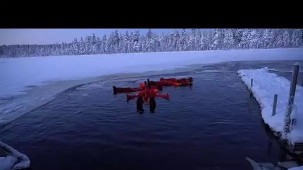 Flotter dans un lac gelé, le nouveau plaisir en Laponie