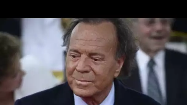 PHOTO Julio Iglesias : le chanteur inquiète depuis la publication d'une photo où il...