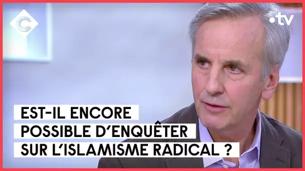 La liberté d’expression est-elle fragilisée ? Avec Bernard De La Villardière - C à Vous - 03/02/2022