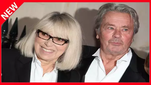 ✅  Mireille Darc : pourquoi elle n’a pas eu d’enfants avec Alain Delon