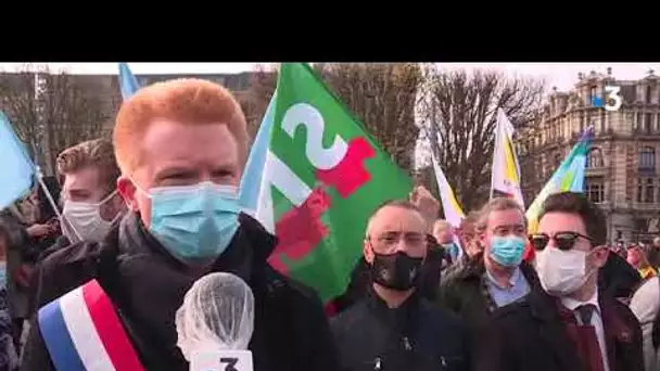 Manifestation contre la loi "sécurité globale" à Lille : interview d'Adrien Quatennens