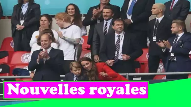 Le prince George est le mini-moi de William en costume-cravate assorti lors de son premier match en