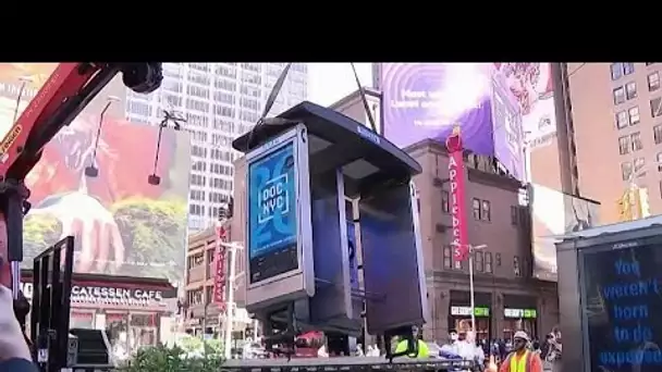 New York enlève sa toute dernière cabine téléphonique