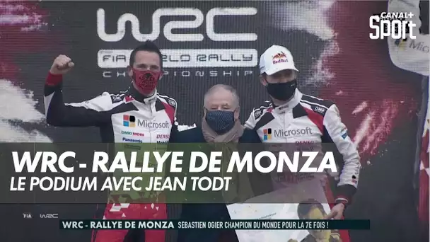 Jean Todt sur le podium avec les Champions du monde