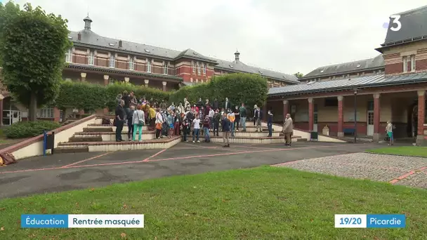 Rentrée de professeurs au lycée Félix Faure de Beauvais (60)