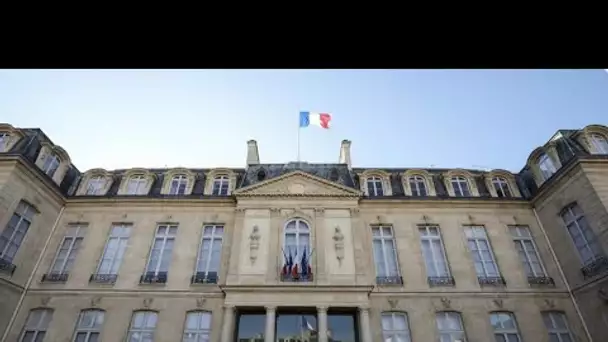 «Les invisibles de l'Elysée» : les coulisses du Palais racontées dans un livre