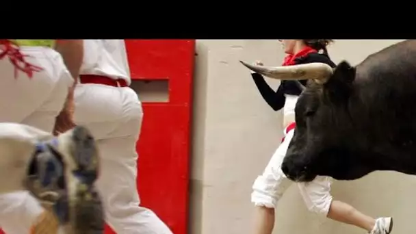 Retour de San Fermin à Pampelune : lâcher de taureaux après deux ans de pandémie