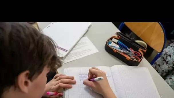 «Ça m'aide à refonder mes bases» : avant la rentrée, les cours de remise à niveau font le plein